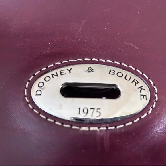 Donney & BOURKE Leather Crossbody Bag in Burgundy - Picture 4 of 7